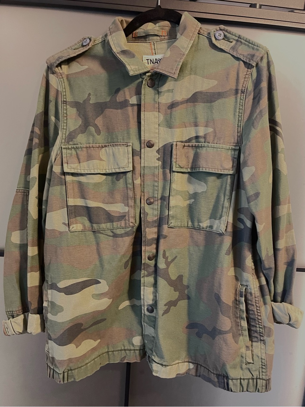 TNA Women’s Camouflage Button-Front Utility Shirt Jacket - Green/Brown